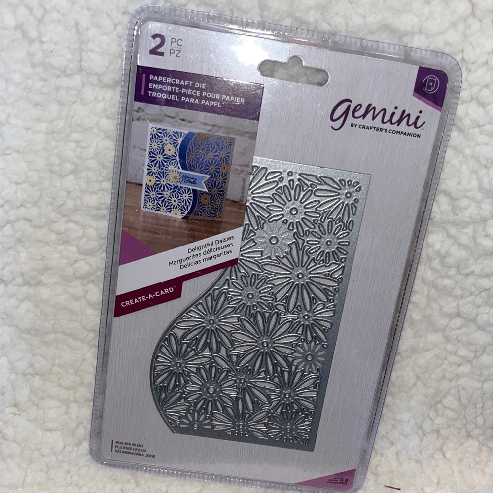 Gemini Crafters Companion  Delightful Daisies Die Set NWT